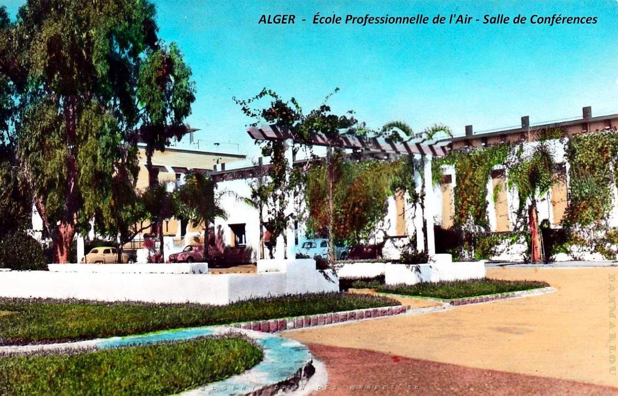 Alger - ecole Professionnelle de l'Air - Salle de Conferences.jpg